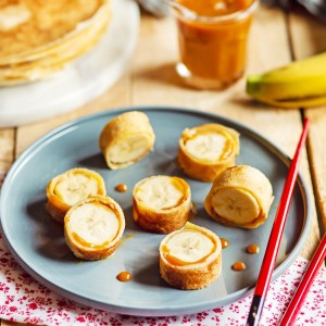 Maki de crêpes à la banane et caramel